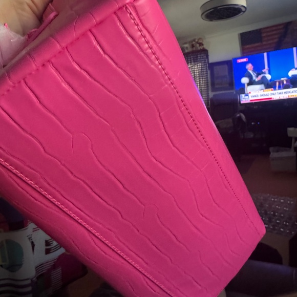 Jeffree Star Limited Edition Discountinued Cosmetic Bag with 18 Cosmetics - Picture 4 of 12